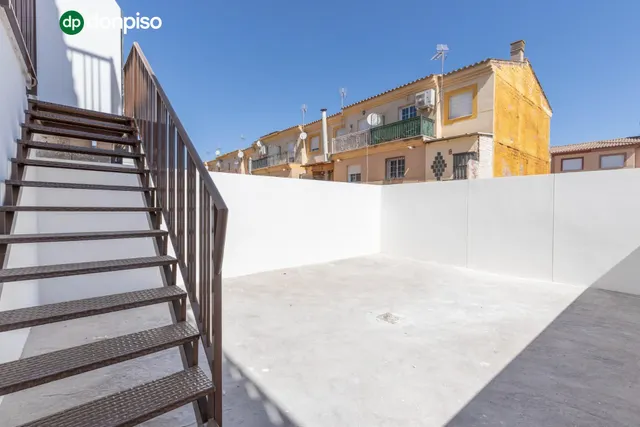 Espectacular casa adosasa de obra nueva — 14