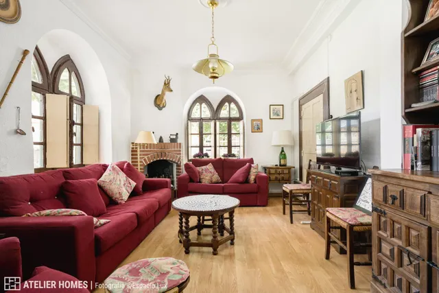 Villa histórica con 900 m2 de jardín en el corazón de Canfranc-Estación — 8