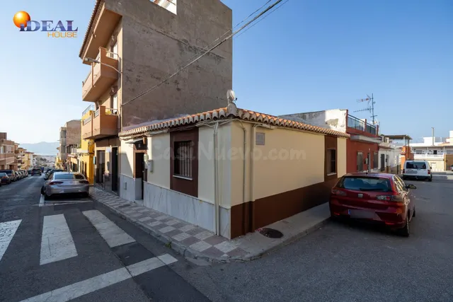 Casa independiente en Motril de dos dormitorios