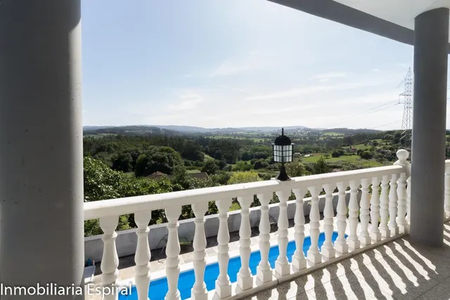Impresionante Chalet en Abegondo con Vistas al Valle . — 21