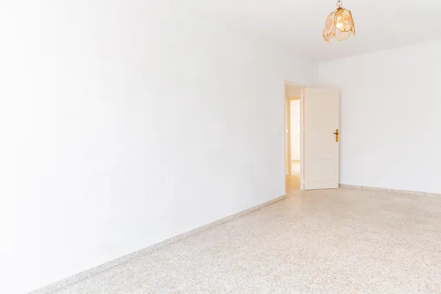 Espacio para toda la familia: 4 dormitorios y cochera — 27