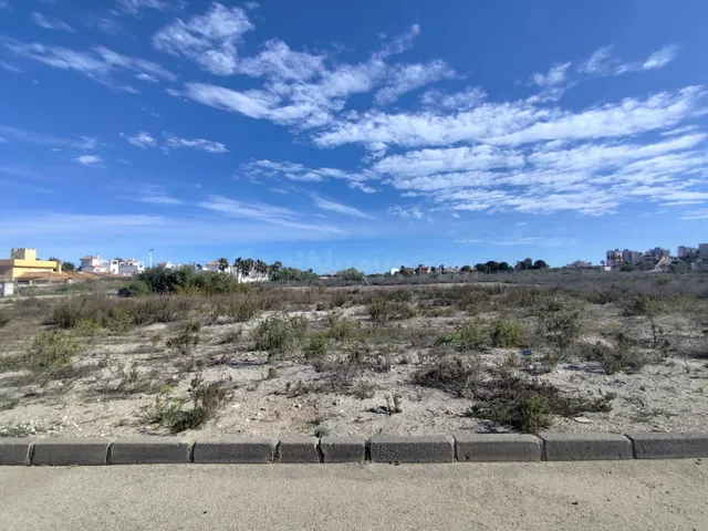 TERRENO EN VENEZIOLA...!!!!! - foto 2
