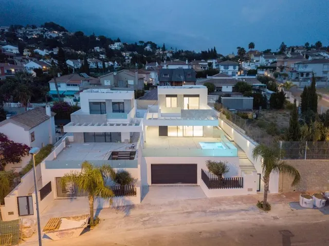Espectacular Villa de Lujo a estrenar — 2