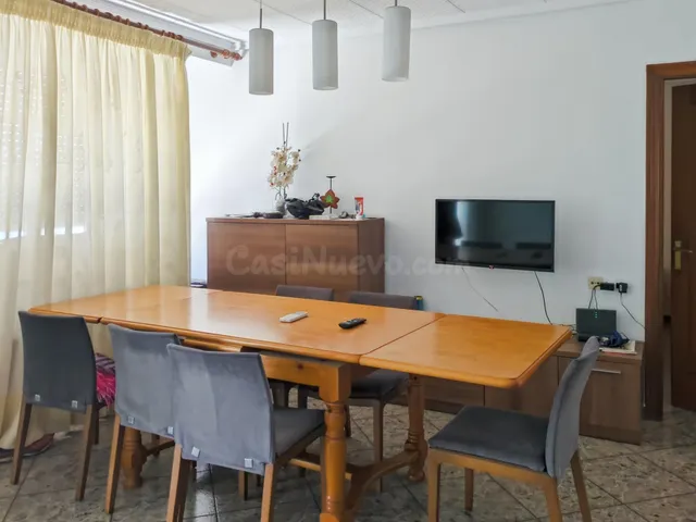 Casa independiente con nave industrial y parcela - foto 2