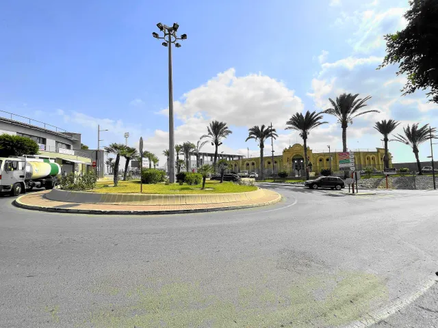 BAJO COMERCIAL EN ESQUINA EN VERA — 3