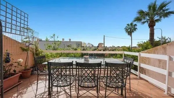 Elegante casa adosada con piscina en Cala Major - foto 3