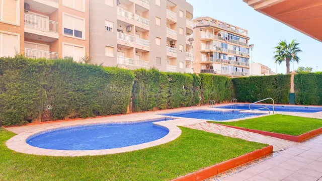 PLANTA 13 CON VISTAS AL MAR EN TORREVIEJA — 3