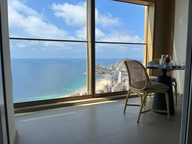 Se vende precioso apartamento en Benidorm con 2 dormitorios, parking y trastero — 46