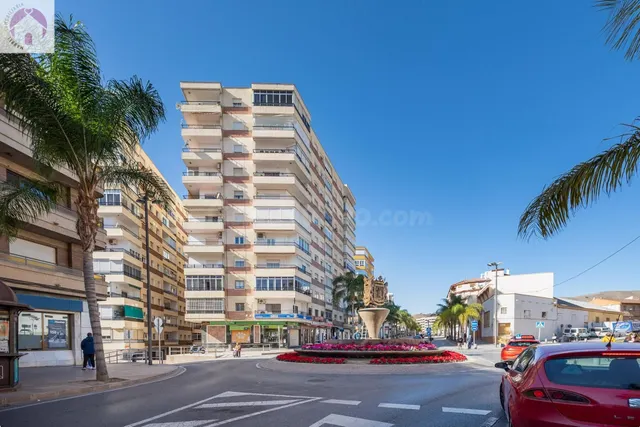 Piso 6 habitaciones 280m² en venta - Av. De Salobreña