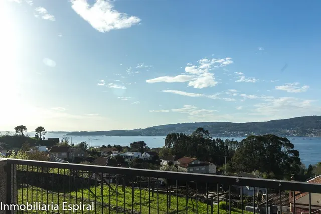 ¡Impresionante Chalet Familiar en Mogor, Marín! — 49