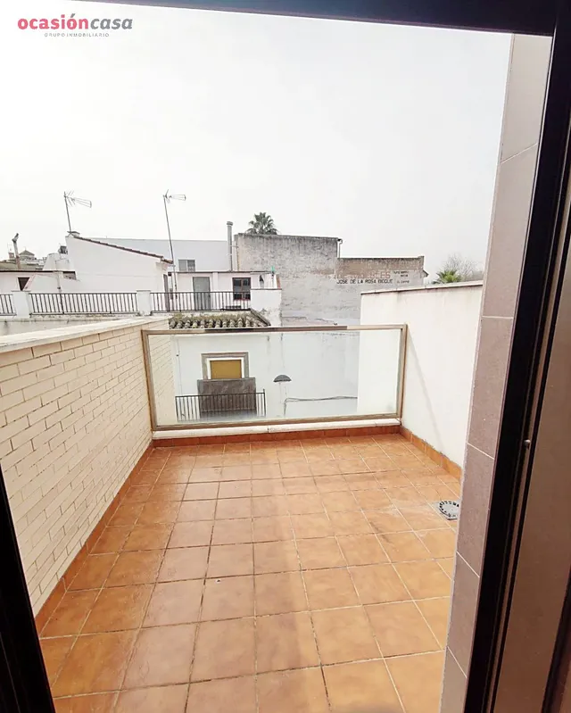PRECIOSA CASA EN EL CARPIO!! — 48