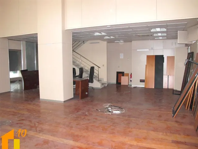 Local en venta en avd. Del Cid. — 6