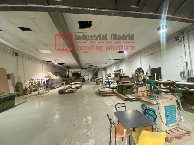 Nave industrial 887m² en venta - Zona Industrial — 7