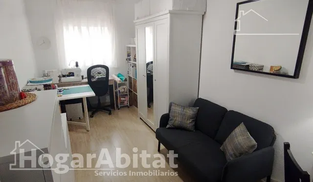 Amplio, moderno y reformado en residencial con terraza, piscina y garaje, todo amueblado — 23
