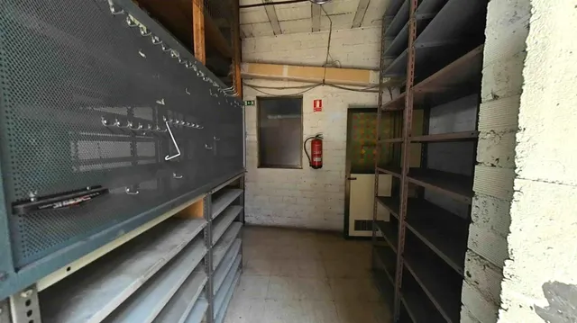 LOCAL COMERCIAL EN  AVENIDA ANTIBIOTICOS — 10