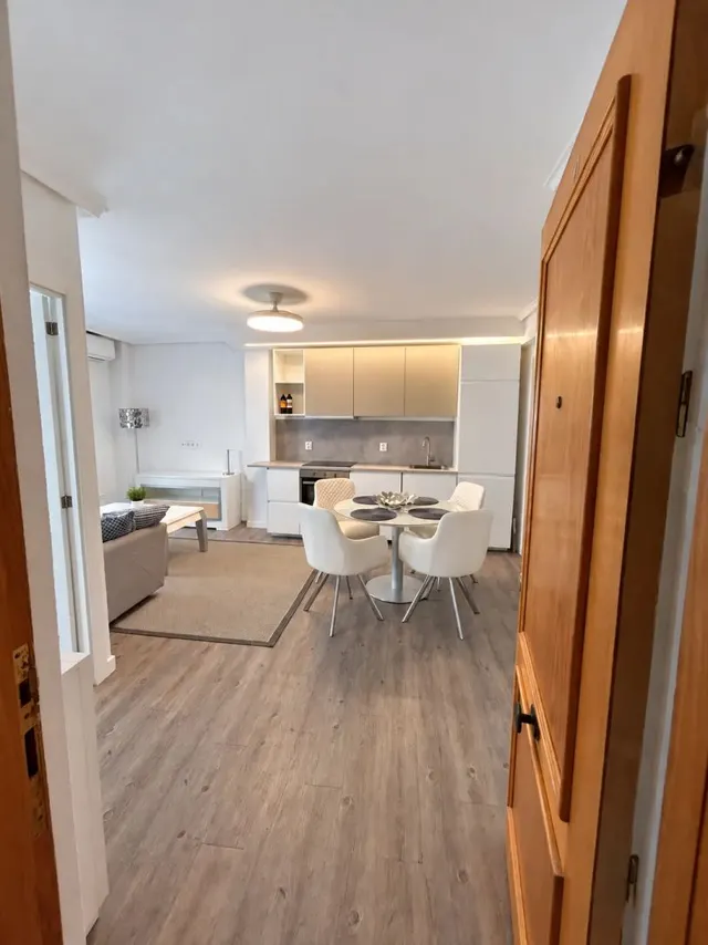 Apartamento 1 habitación 1m² en venta - Estacion de autobuses — 8