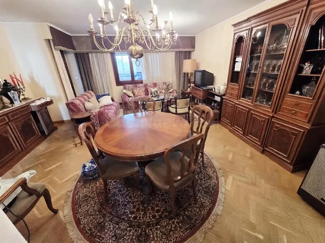 ESPECTACULAR PISO EN PASEO GERMANIAS CON MUCHISIMAS POSIBILI