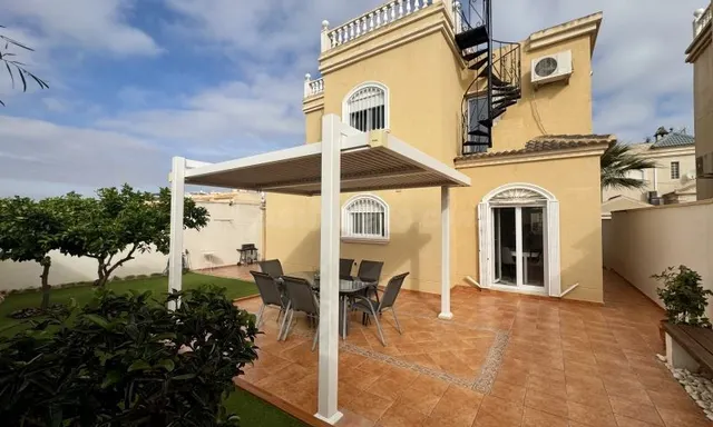 Villa 4 habitaciones 124m² en venta - Parque las naciones — 2
