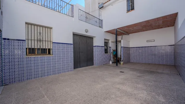 Amplio Adosado en Ayamonte - Oportunidad Única — 26