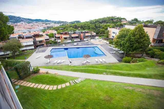 Apartamento de tres dormitorios en Santa Clotilde - foto 2
