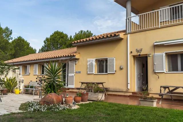Villa mediterránea con encanto y gran potencial de revaloriz - foto 4