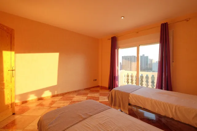 INCREÍBLE VILLA FAMILIAR EN LA MEJOR ZONA — 32