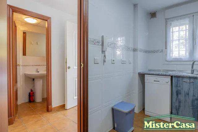 Exclusiva !!casa adosada en esquina con patio privado, piscina y aparcamiento propio en costa ballena, Rota — 19