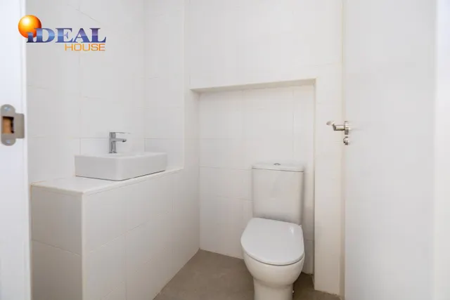 VENTA-ALQUILER DE EDIFICIO SINGULAR EN ESQUINA SAN MATIAS-NAVAS — 24