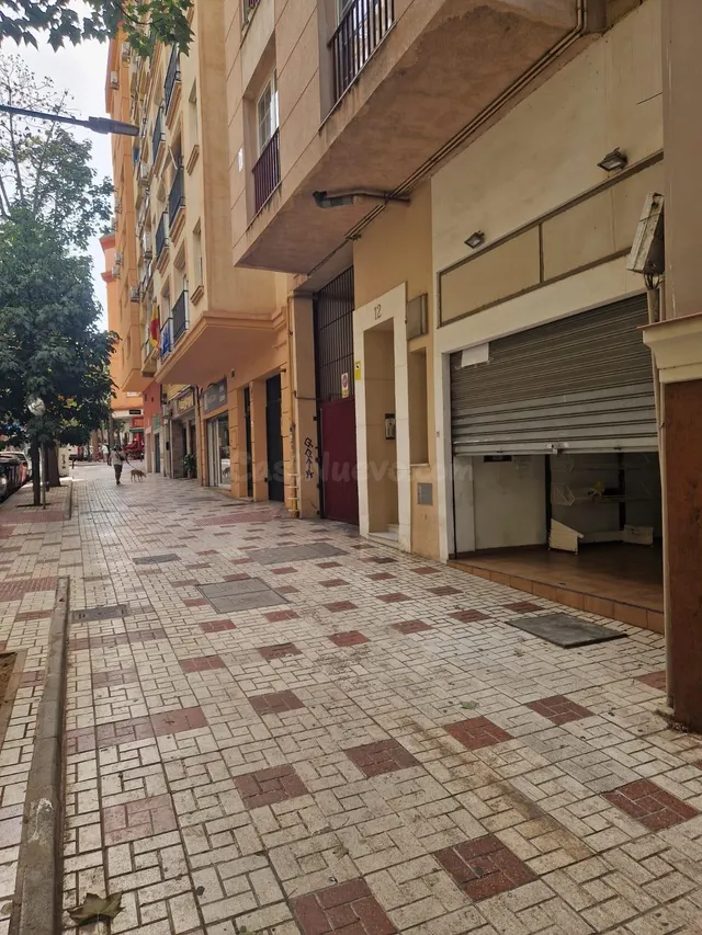 Local 75 m con posibilidad de todo tipo negocios - foto 3