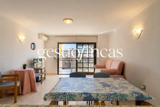 ¡Vive junto al mar en una de las zonas más privilegiadas de Cambrils! Piso con terraza y parking a pocos pasos de la playa de la Llosa en Cambrils — 3