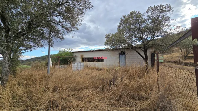 FINCA RUSTICA CON VIVIENDA — 14