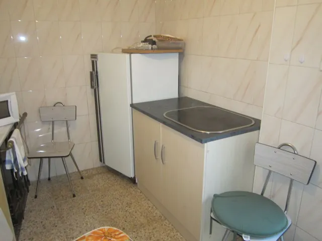SE VENDE CASA DE VERANO EN EL CENTRO DE VALENCIA DE DON JUAN, PEQUEÑO PATIO. — 7
