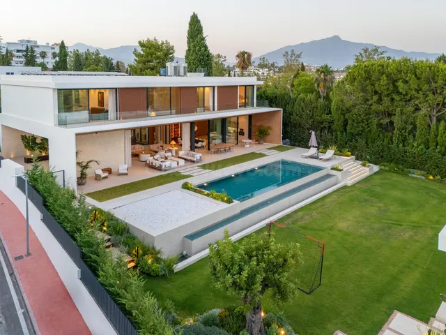 Chalet 6 habitaciones 1057m² en venta - Marbella — 2