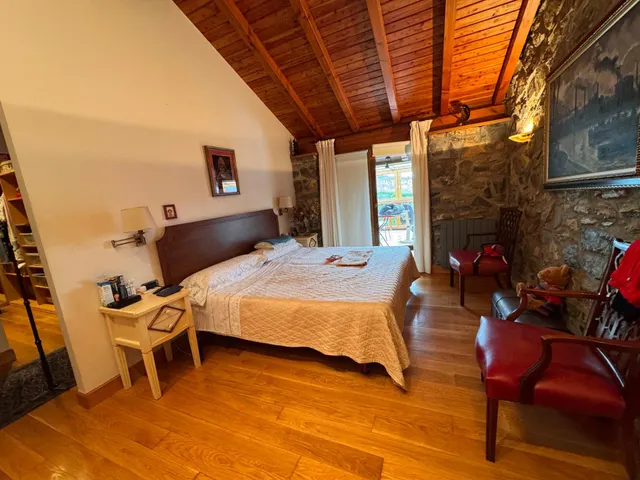 Exclusivo Chalet Reformado en Barrika con Vistas al Mar y Amplias Instalaciones — 17