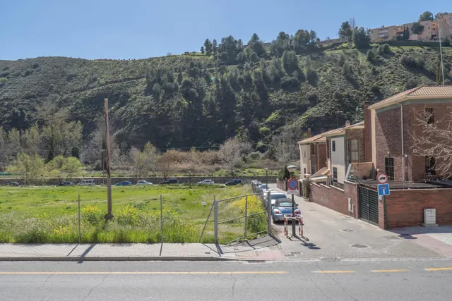 VENTA DE EXCLUSIVA CASA EN CARRETERA DE LA SIERRA - GRANADA — 25