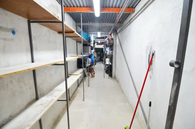 Urbis te ofrece un local en venta en zona La Vega, Salamanca. — 8