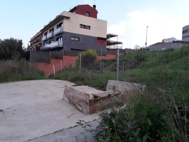 TERRENO URBANIZABLE — 11