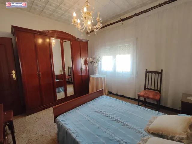 Casa adosada en esquina con dormitorio en planta baja — 27
