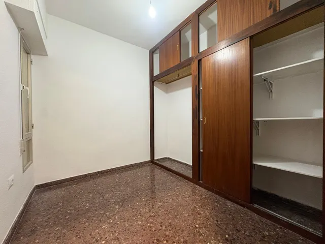 AMPLIO PISO EN PLENO CENTRO DE LLIRIA — 6