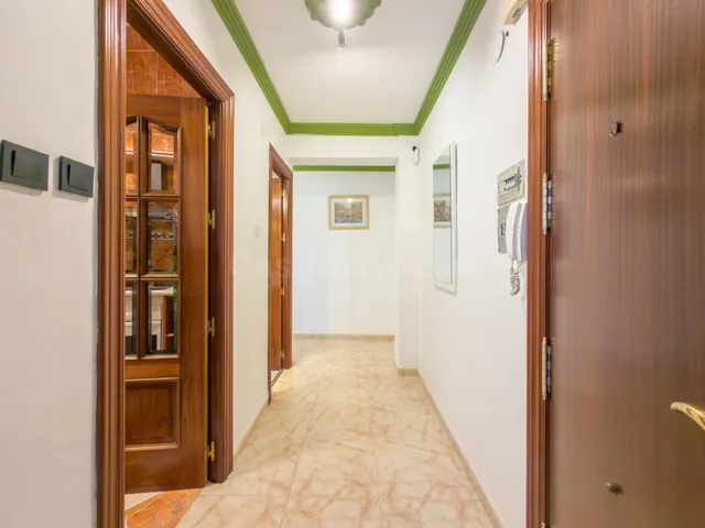Piso de 3 Dorm. en Armilla (frente al AYUNTAMIENTO y Metro) — 3