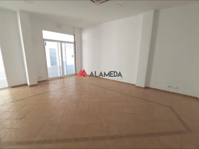 LOCAL COMERCIAL EN CENTRO COMERCIAL NOVO CENTER — 6