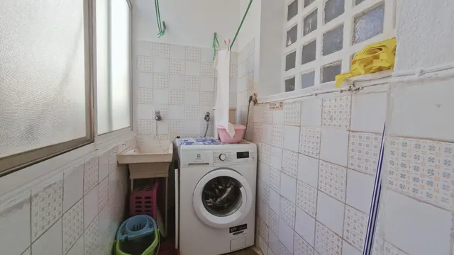 ¡TU NUEVO PROYECTO TE ESPERA EN MÁLAGA!  PISO CON TERRAZA Y MUCHÍSIMO POTENCIAL — 7