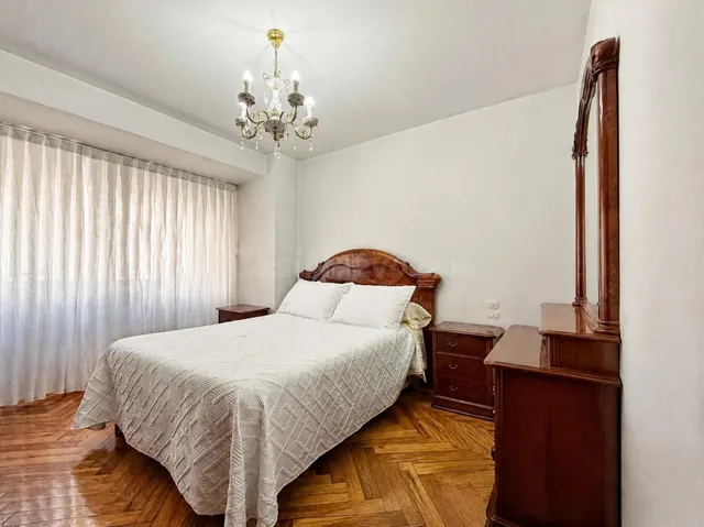 Piso 5 habitaciones 116m² en venta - Zona Plaza de Barcelos - foto 4