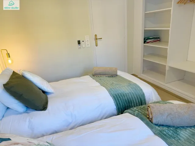EXCLUSIVO APARTAMENTO REFORMADO EN EL CAMPELLO CON TERRAZA, PISCINA Y UBICACIÓN PRIVILEGIADA JUNTO AL MAR — 31