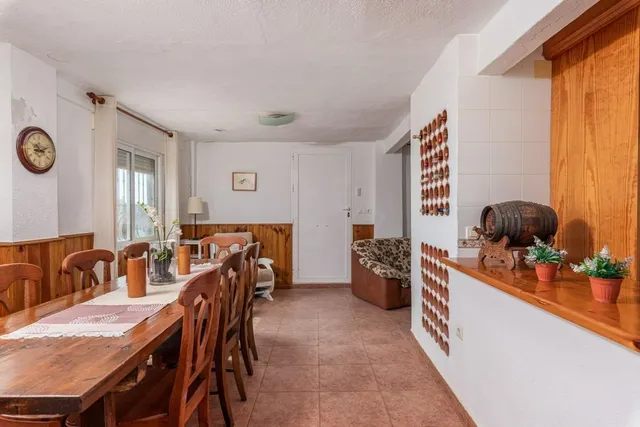 CHALET EN PRIMERA LINEA EN PLAYA GUARDAMAR 6 HABS — 17