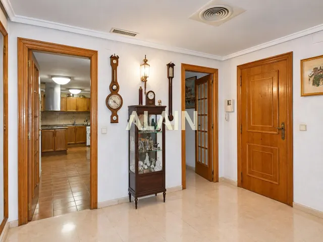 PISO EN VENTA EN LA ZONA DEL ENSANCHE EN VALENCIA CON DOS TERRAZAS Y GARAJE OPCIONAL. — 7