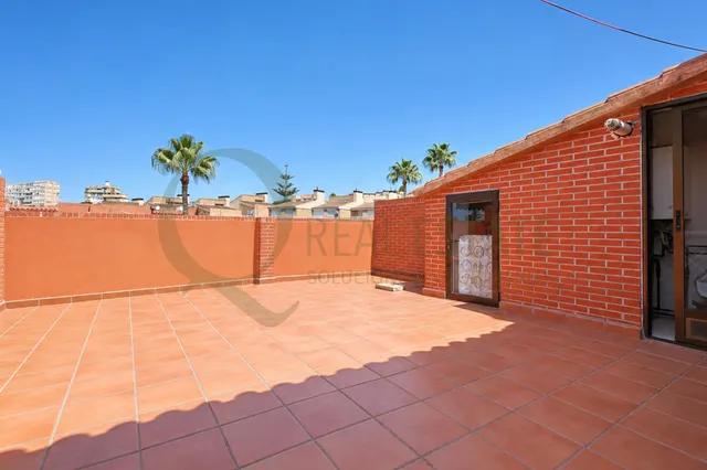 Chalet adosado con terrazas en Cabo de las Huertas, a pocos pasos del mar — 31