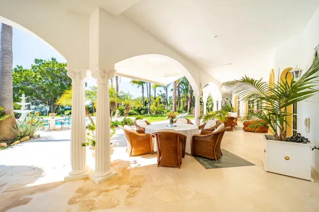 Chalet 14 habitaciones 2100m² en venta - Marbella — 12