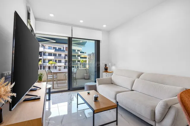 APARTAMENTO DE 2 DORMITORIOS Y 2 BAÑOS EN PUNTA PRIMA (ORIHUELA COSTA) — 7