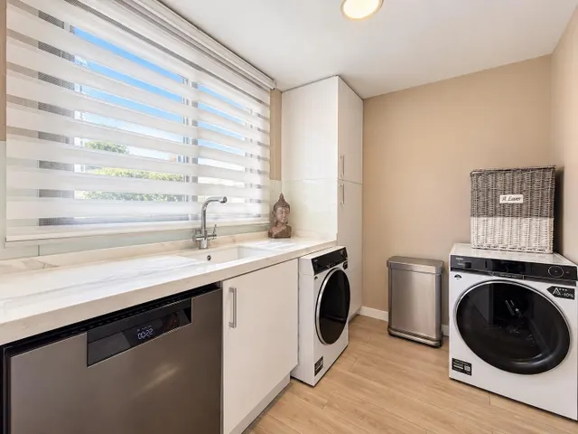ESPECTACULAR VIVIENDA REFORMADA CON PISCINA, BODEGA, GIMNASIO Y UNA EXCEPCIONAL PRIVACIDAD — 32